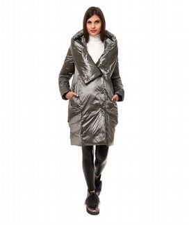 Пальто,пуховик серого цвета