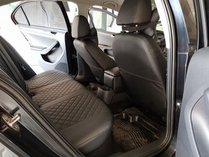 Модельные чехлы Фольксваген Джетта из экокожи