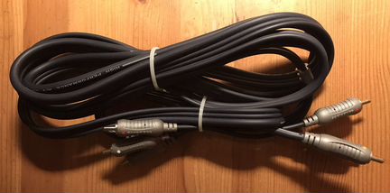 Межблочный видео-кабель 3 RCA- 3 RCA, 3 m, new