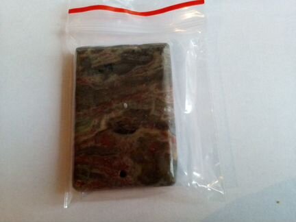 Кулон из камня