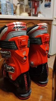 Горнолыжные ботинки женские Atomic Mtech 90 р.250