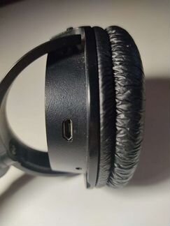 Беспроводные наушники JBL