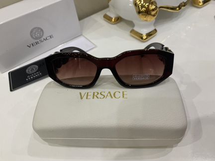 Versace новые солнцезащитные Очки
