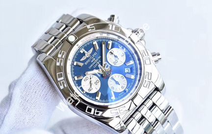 Брутальные мужские часы Breitling Chronomat B01