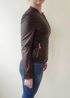 Женская кожаная куртка коричневая (размерL)