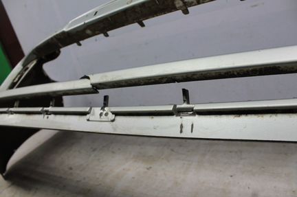 Передний бампер Mitsubishi L200 15-н.в