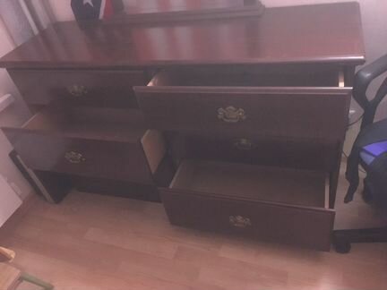 Комод с зеркалом. Sauder. 1996 год