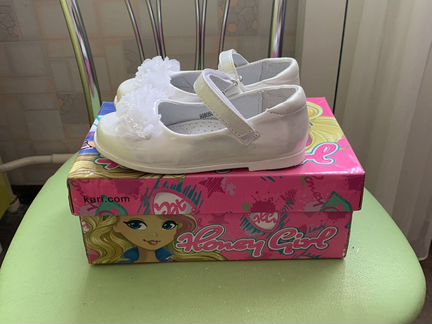 Туфли на праздник для девочки 25 р