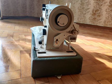 Швейная машина Radom